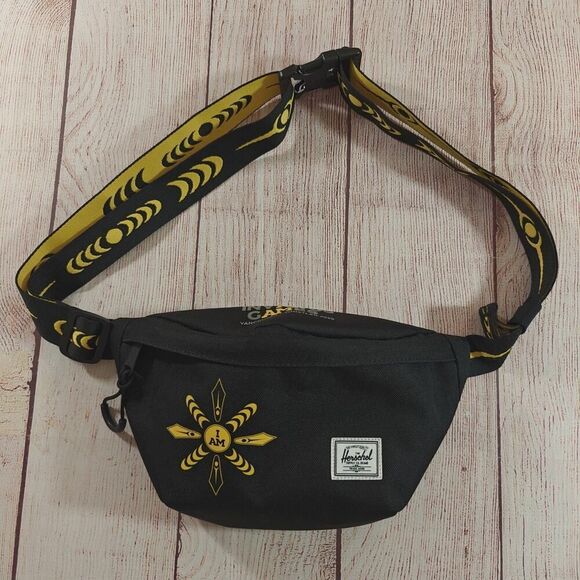 Herschel Invictus Games Vancouver Whistler 2025 Classic Hip Pack 2L - Picture 8 of 14